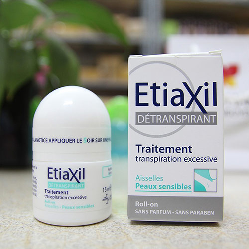 Lăn-khử-mùi-đặc-trị-hôi-nách-Etiaxil-Traitement-15ml